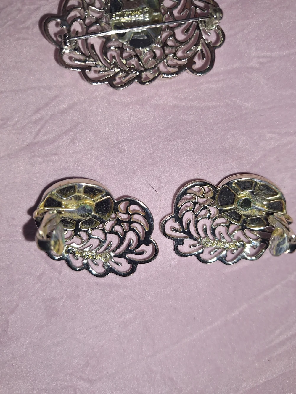 Vintage Sarah Coventry Royal Plumage Brooch And Clip-on Earrings Set